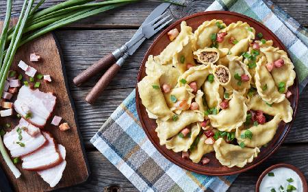 Pierogi z wątróbką drobiową: przepis na oszczędne tanie z podrobów