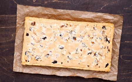 Mazurek daktylowy na waflach
