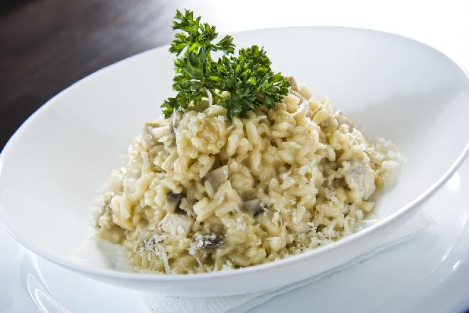 Porowe risotto z dorszem z menu beszamel