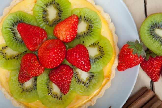 Tarta z truskawkami i kiwi - sprawdzony przepis